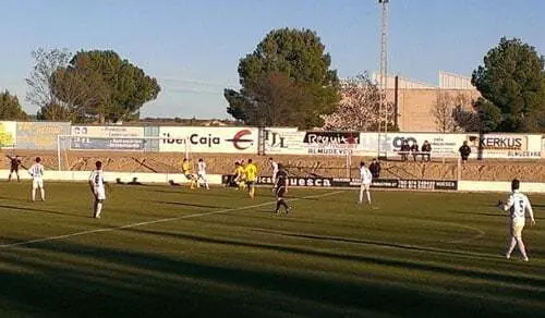 Imagen durante el encuentro de la primera vuelta | Foto: @adalmudevar