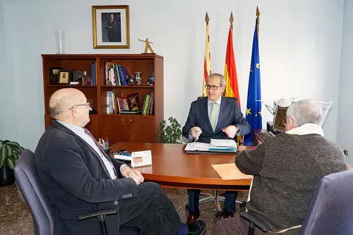 Foto de la reuni&oacute;n mantenida.