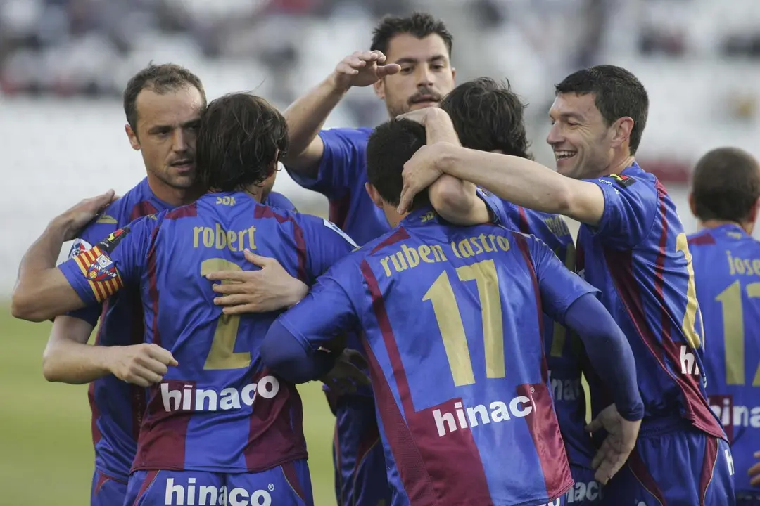 Celebraci&oacute;n de un gol de Rub&eacute;n Castro