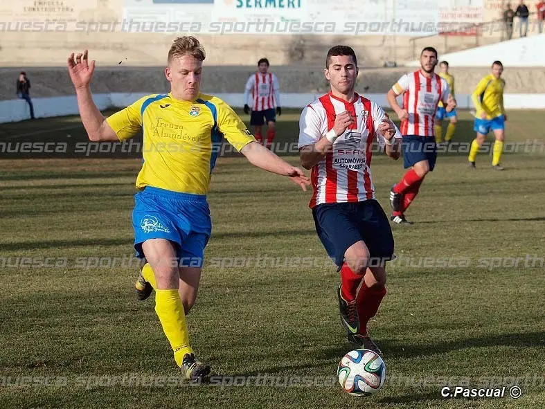 Karol, durante el partido frente al Sabi&ntilde;&aacute;nigo | Foto: sporthuesca.com - C.Pascual