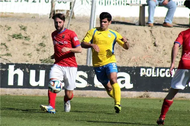Acega con Utrilla durante el partido | Foto: Diario del Alto Arag&oacute;n - P. Segura Pueyo