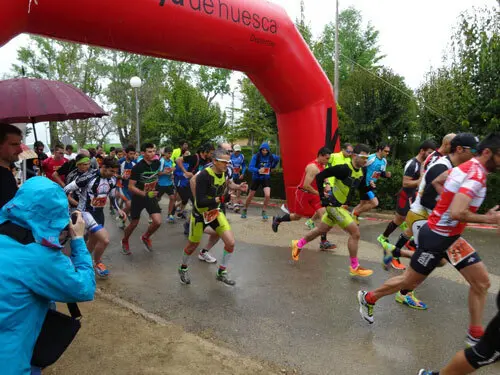 Corredores de la prueba popular | Foto: Club Atletismo Huesca