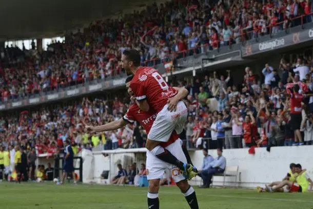El Nou Estadi es una olla a presi&oacute;n cuando consigue estar abarrotado| Foto: VAVEL