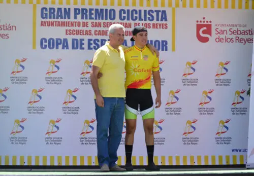 Kiko Galv&aacute;n con el maillot de l&iacute;der de la Copa Espa&ntilde;a | Foto: Huesca La Magia