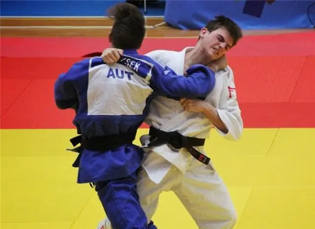 Ra&uacute;l Poblador, a la derecha, en un combate este a&ntilde;o | Foto: Diario del Alto Arag&oacute;n