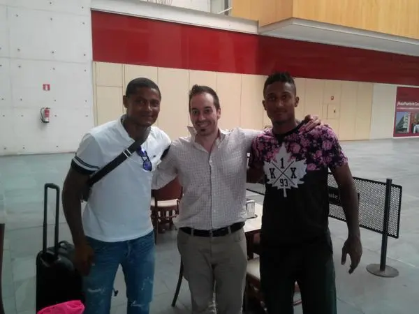 Pedro Henrique Guedes (izquierda) en Delicias antes de partir hacia Polonia | Foto: coolfootballag.wordpress.com