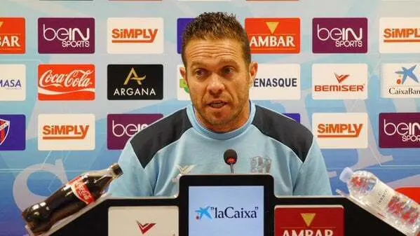 Tevenet en rueda de prensa | Foto: SD Huesca
