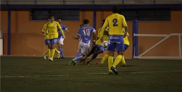 Imagen durante el partido | Foto: cdbinefar.com