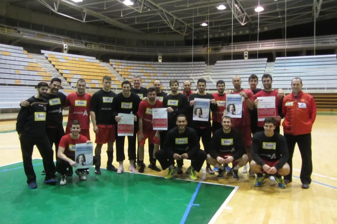 La plantilla tambi&eacute;n apoya la iniciativa | Foto: BM Huesca