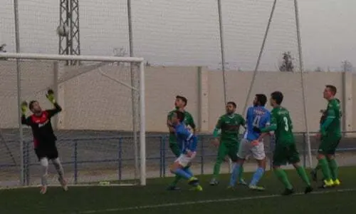  Dani Campoy adelantaba a los suyos en esta jugada | Foto: CD Bin&eacute;far