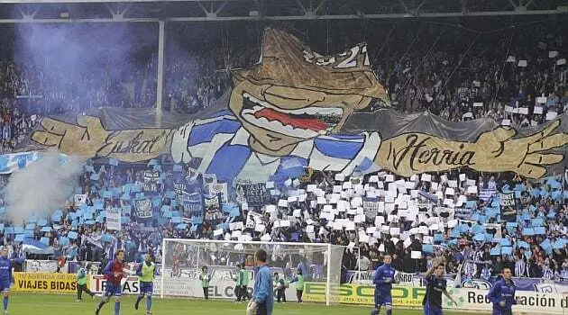 Animaci&oacute;n en un gol de Mendizorroza | Foto: Marca