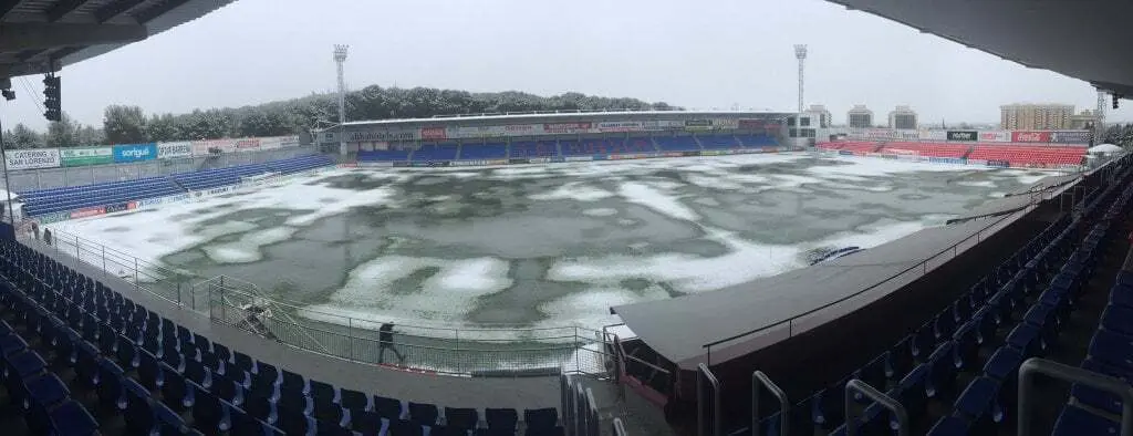La lluvia y la nieve impidieron que se disputara el encuentro en su fecha correspondiente | Foto: SD Huesca
