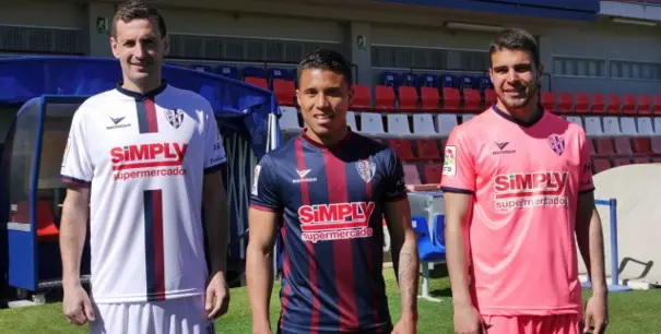 Arruabarrena, Mach&iacute;s y Alexander fueron modelos por un d&iacute;a | Foto: SD Huesca