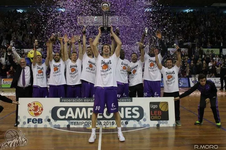 Palencia Campe&oacute;n LEB Oro 2015-16|Fuente Palencia Basket