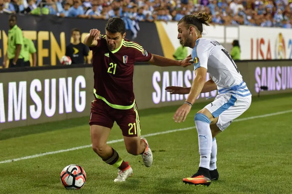 Alexander Gonz&aacute;lez ante Uruguay  en la Copa Am&eacute;rica Centenario | Foto: MARCA