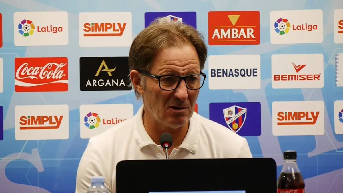 Anquela en sala de prensa | Foto: Youtube