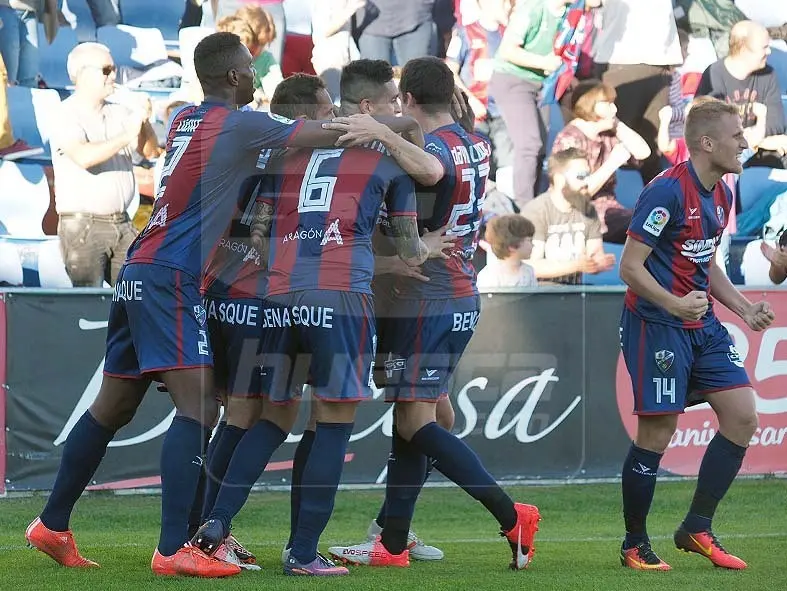 Imagen de la victoria ante el Reus | Foto: sporthuesca.com