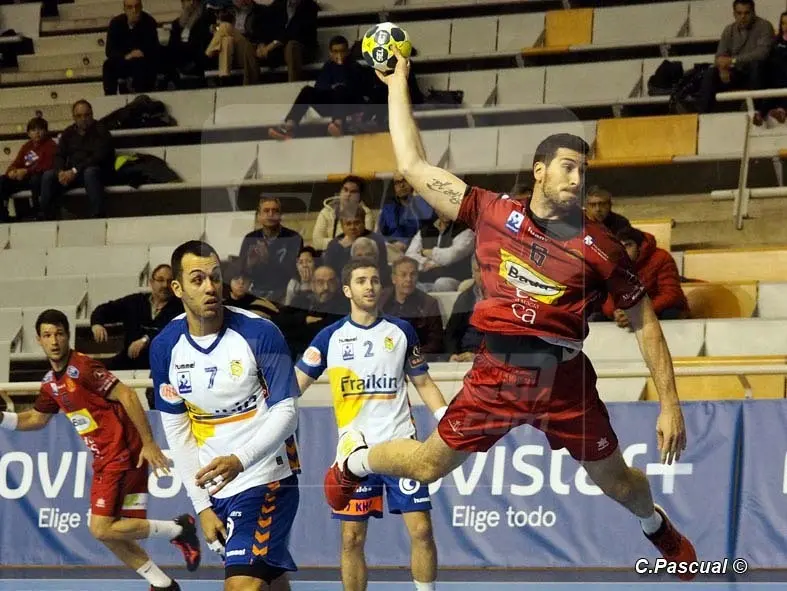Val, en una jugada de la pasada temporada contra Granollers. Foto: C.Pascual