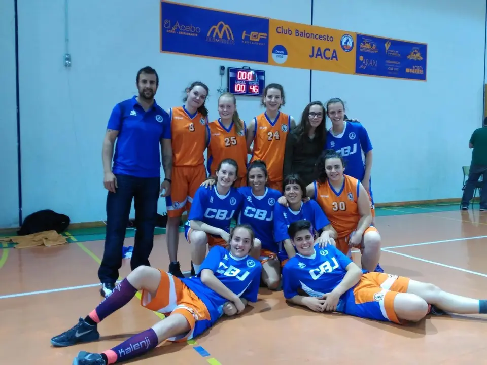 Equipo femenino del CB Jaca