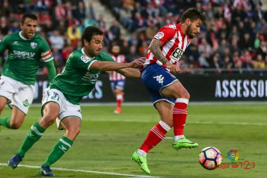 La SD Huesca se mantiene en 'playoff' pese a perder en Montilivi | Foto: LaLiga