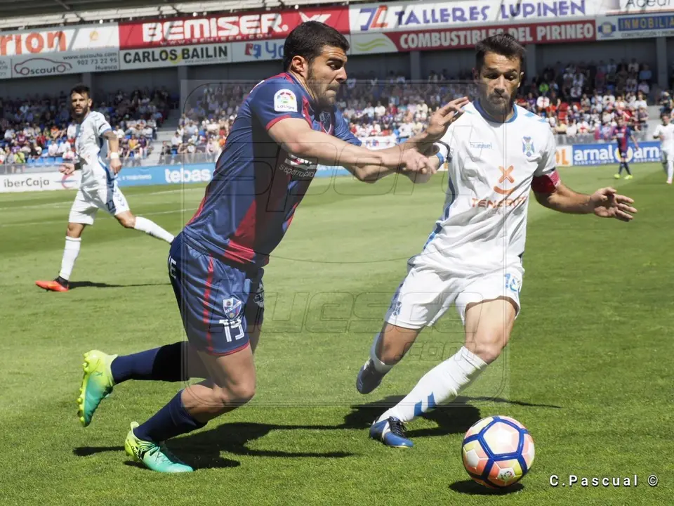 Alexander siempre ha estado cerca de no seguir en Huesca | Foto: C.Pascual