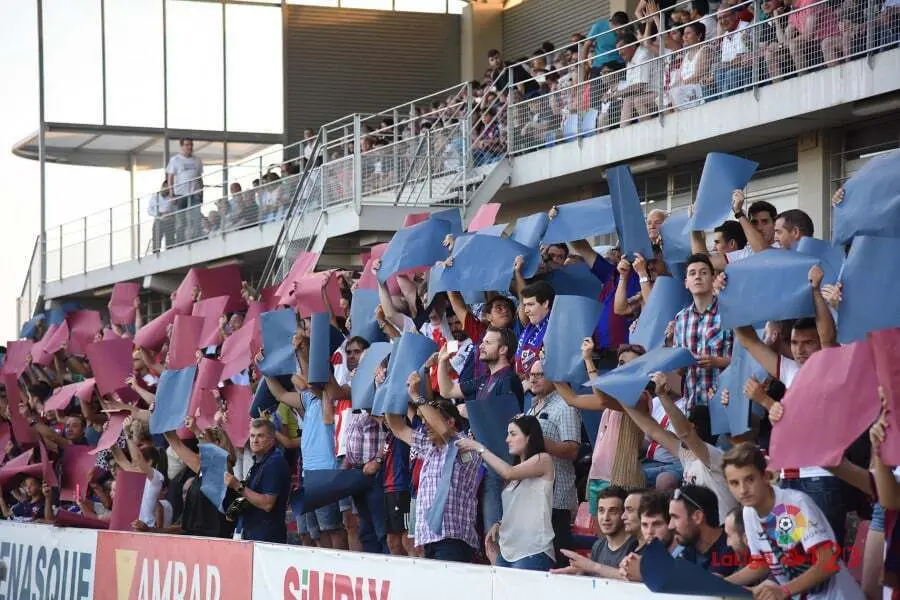 Poco a poco El Alcoraz se est&aacute; empezando a quedar peque&ntilde;o' | Foto: LFP