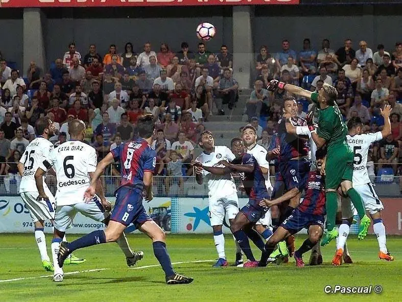 Huesca y Getafe se vieron las caras en El Alcoraz por &uacute;ltima vez en el duelo de 'playoff' de ascenso a Primera de hace dos temporadas | Foto: C.Pascual