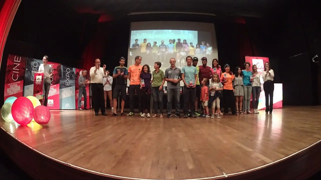 Vista de parte de los premiados en la gala con la que se cerr&oacute; Pirineos Fit. Foto: Pirineos Fit
