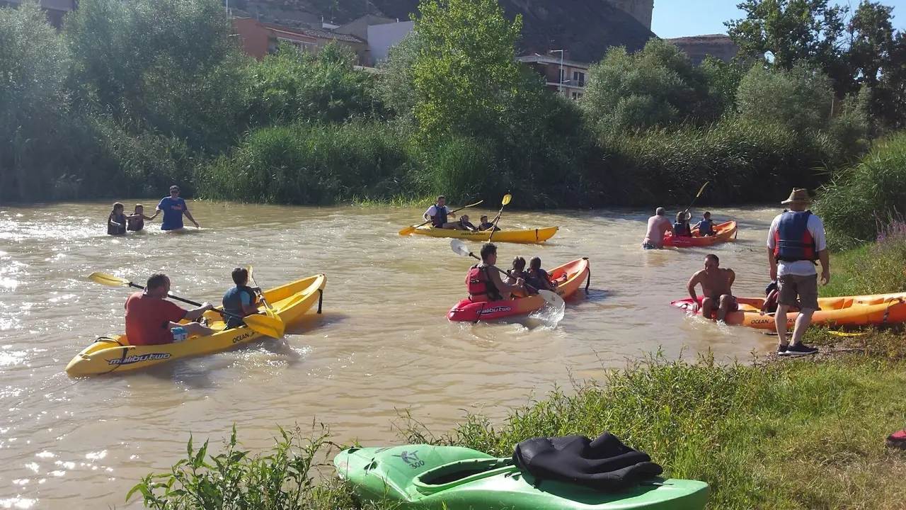 Imagen durante las actividades previas al 'XX Descenso Internacional del Cinca'