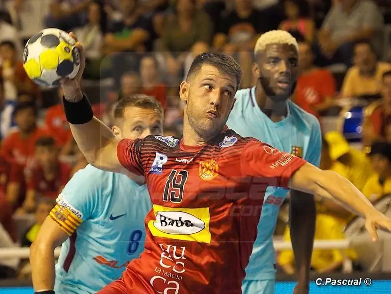 Eloy F&eacute;lez en un partido ante el FC Barcelona | Foto: C.Pascual