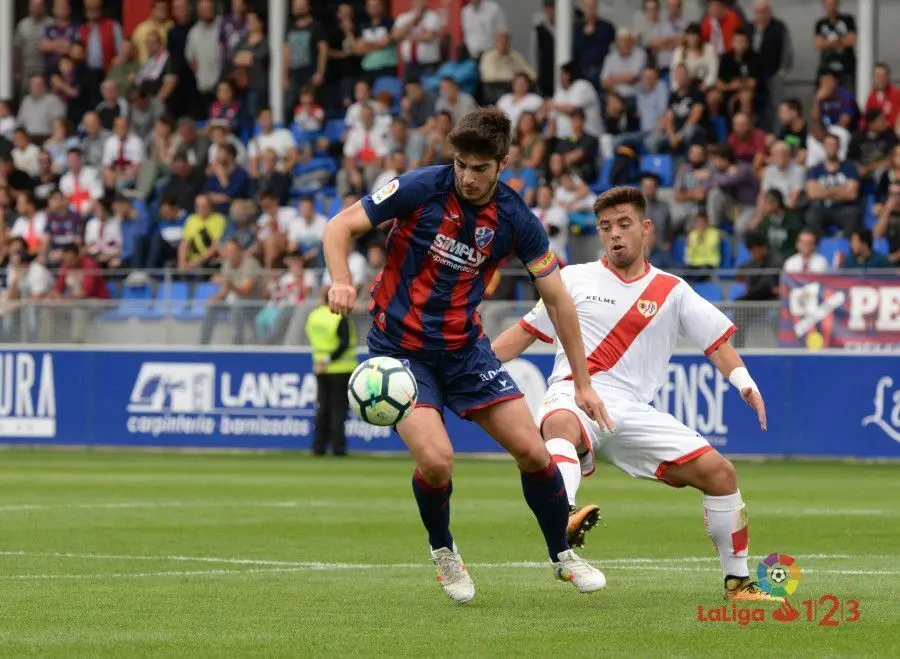 Melero ante el Rayo en El Alcoraz | Foto: LaLiga