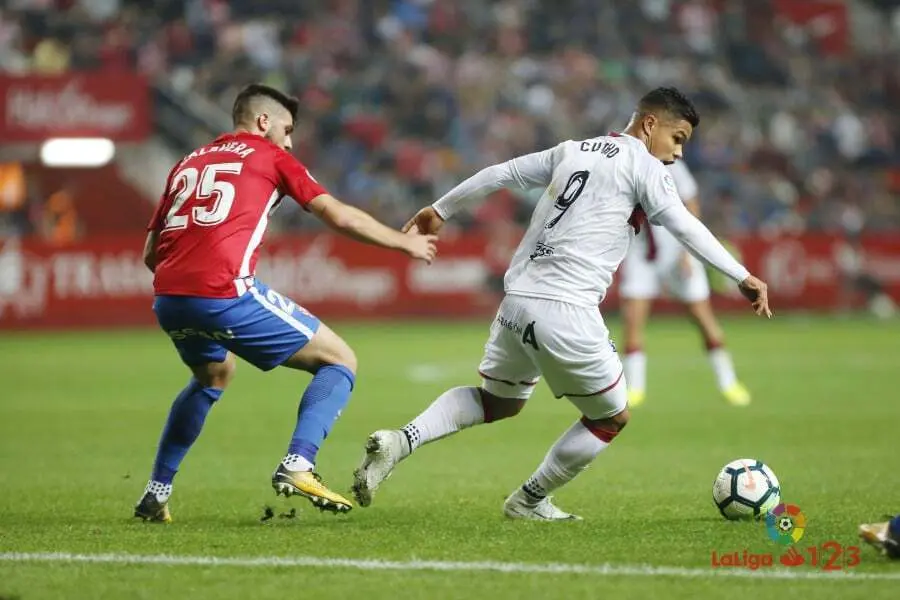 'Cucho' podr&iacute;a volver a tener minutos con la el&aacute;stica azulgrana ante el Sporting | Foto: LFP