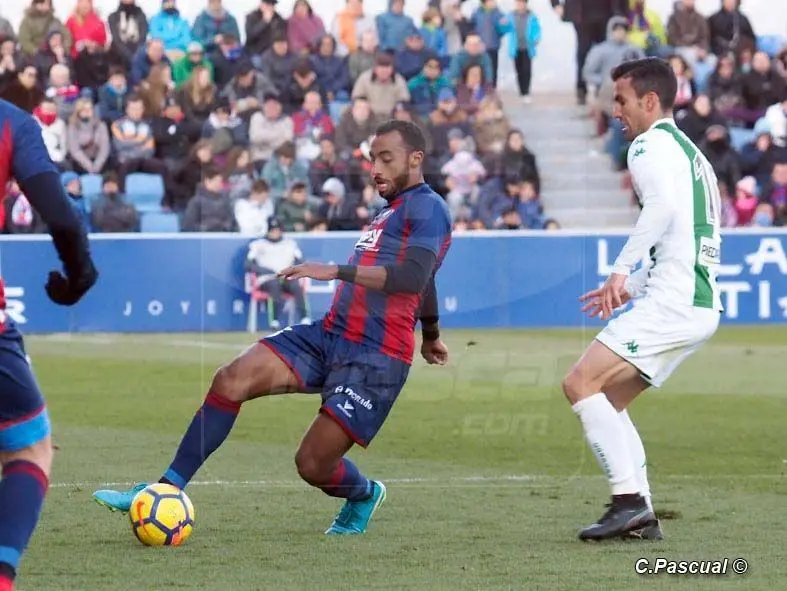 Akapo debe afrontar un cuidadoso periodo de recuperaci&oacute;n | Foto: C.Pascual