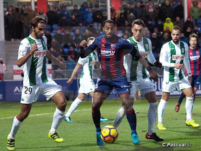 La SD Huesca venci&oacute; con comodidad al C&oacute;rdoba en El Alcoraz | Foto: C.Pascual