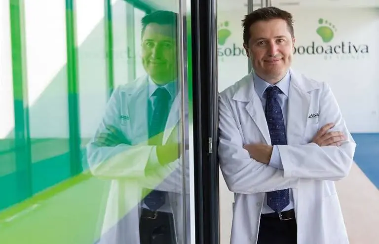 V&iacute;ctor Alfaro, en las instalaciones de Podoactiva en Huesca.