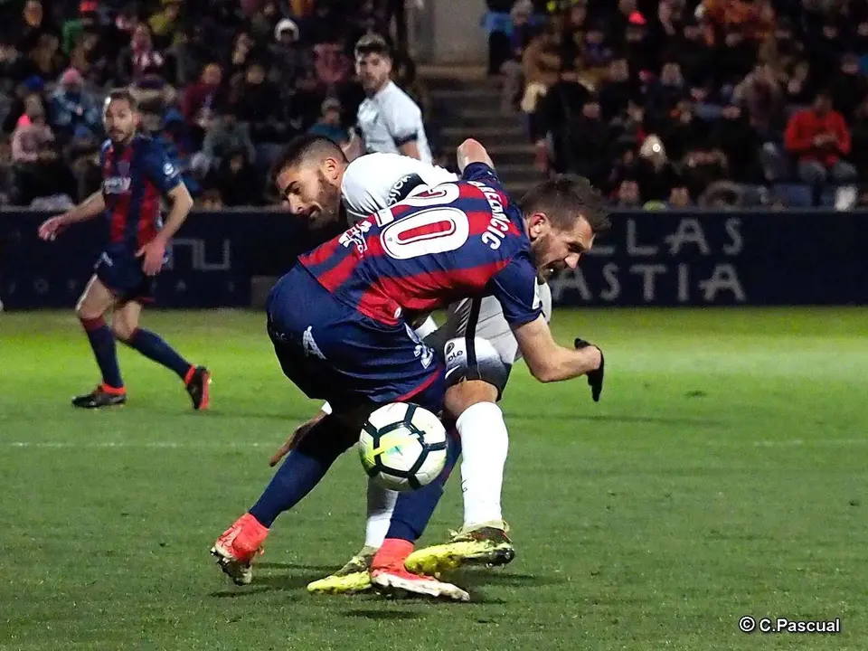 Al Huesca se le est&aacute; atragantando el &uacute;ltimo mes | Foto: C.Pascual