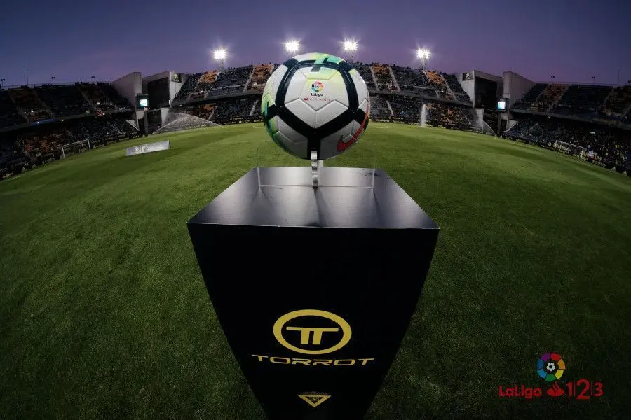 Tan s&oacute;lo quedan 10 jornadas de liga y el Huesca es l&iacute;der | Foto: LaLiga