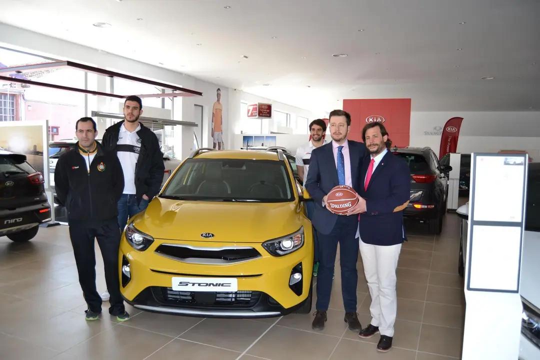 La presentaci&oacute;n del Pe&ntilde;as-Clavijo ha sido esta ma&ntilde;ana en el concesionario Kia. Foto: Sporthuesca