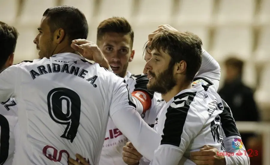 El conjunto blanquinegro se ha colocado a 6 puntos del 'playoff' | Foto: LaLiga 1|2|3