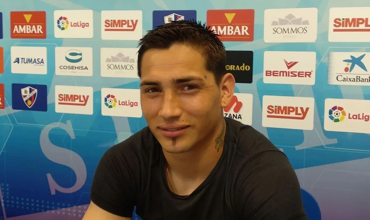 'Chimy' &Aacute;vila atendi&oacute; amablemente a SPORTHUESCA.com | Foto: Antonio Escar