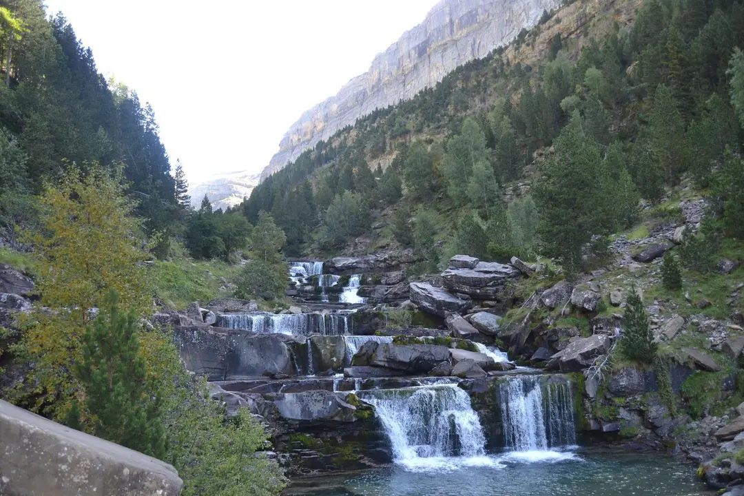 Las gradas de Soaso, uno de los rincones del Parque Nacional de Ordesa y Monte Perdido m&aacute;s vistos en la excursi&oacute;n a Cola de Caballo. Foto: Sporthuesca