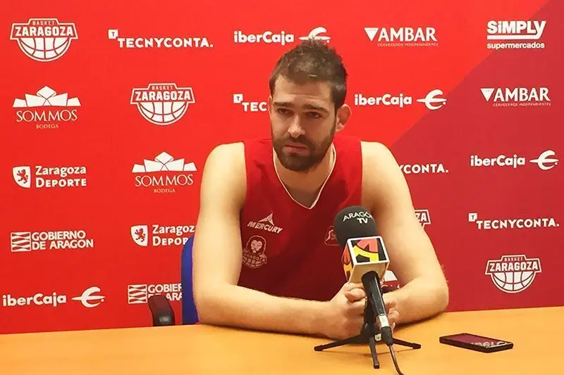 Radovic se alegra por el grupo humano que se ha encontrado en el equipo. Foto: Basket Zaragoza