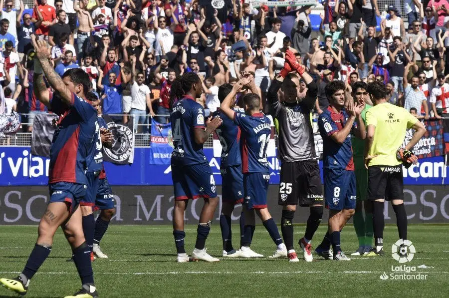 Jugadores y afici&oacute;n volver&aacute;n a reencontrarse tras el par&oacute;n por selecciones de la competici&oacute;n. La afici&oacute;n oscense, m&aacute;s motivada que nunca. Foto: LFP