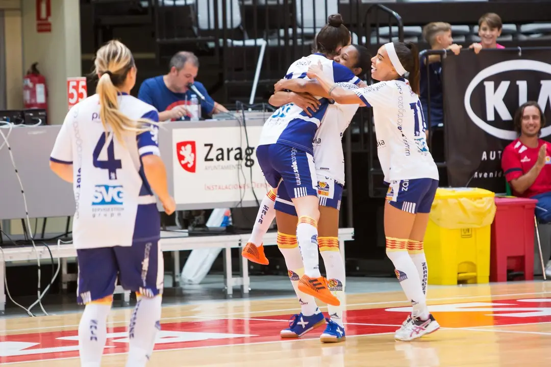 Celebraci&oacute;n de uno de los goles durante el Trofeo Ciudad de Zaragoza. Foto: Sala Zaragoza