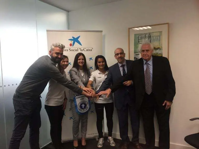 El acuerdo entre representantes de La Caixa y el club, en la imagen, ha sido rubricado hoy. Foto: Zaragoza CFF