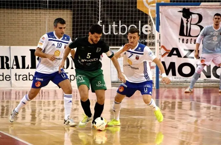 Retamar y Tejel, en el partido de ida. Foto: Pedro Serrano