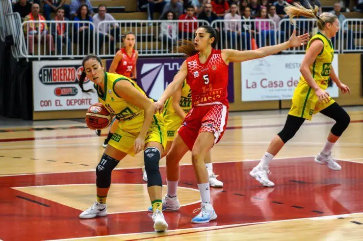 La capitana Vega Gimeno, durante la temporada pasada. Foto: Bembibre