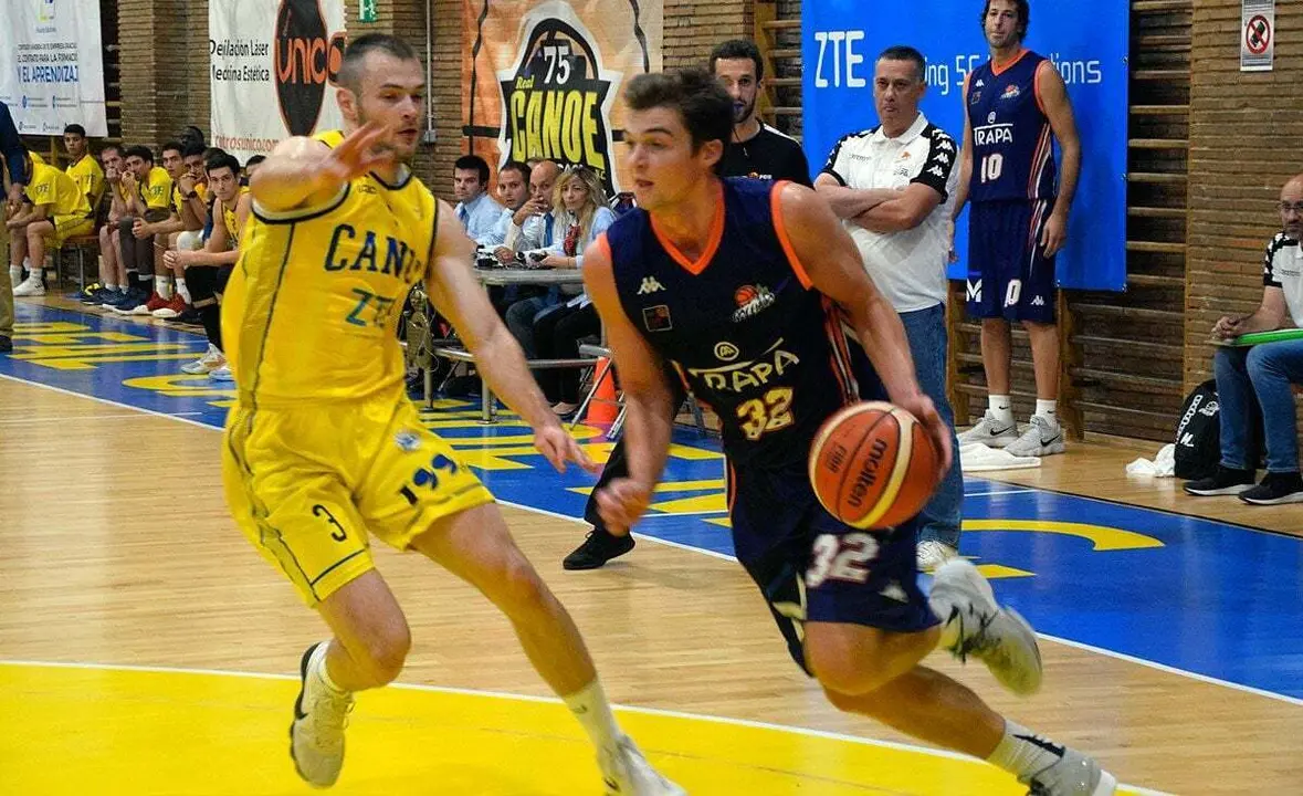 Steve Vasturia en acci&oacute;n ofensiva en el primer partido de esta temporada | Foto: FEB