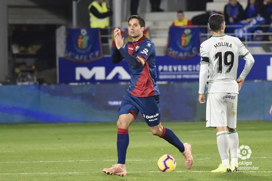 Etxeita llev&oacute; de nuevo el brazalete de capit&aacute;n ante su ex-equipo. | Foto: LFP