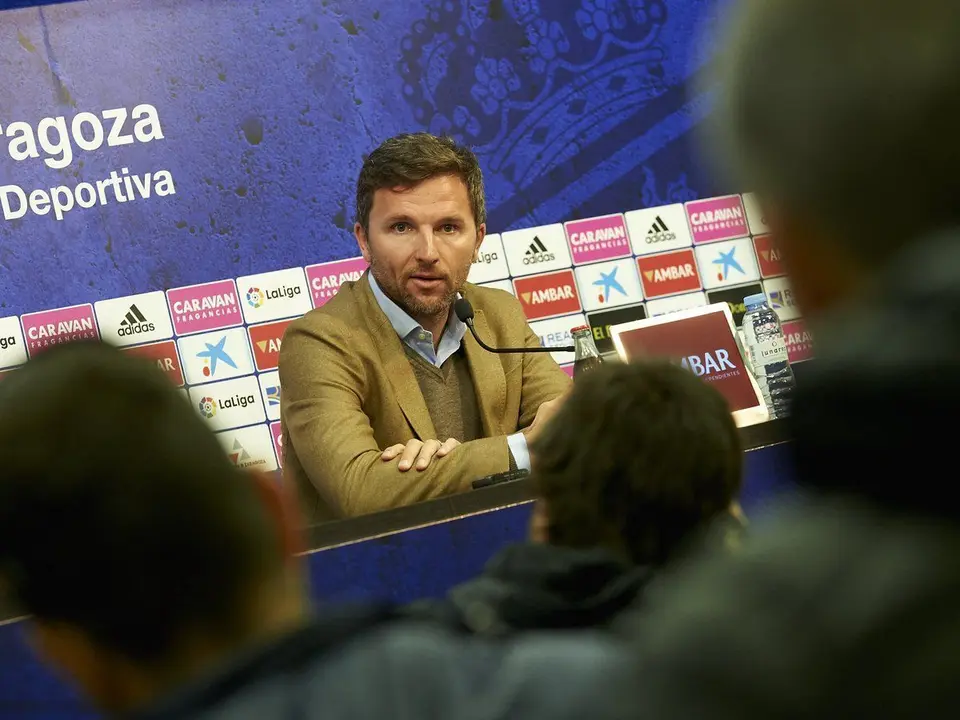Lalo Arantegui en sala de prensa. | Foto: Tino Gil, Real Zaragoza